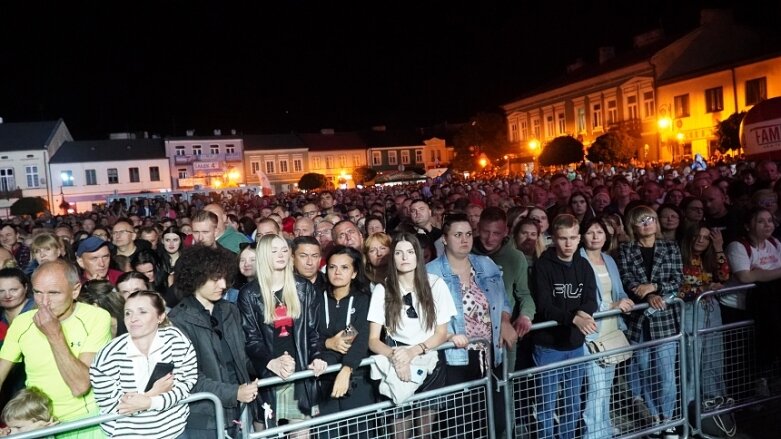  Ira i Ania Dąbrowska na świątecznej scenie 