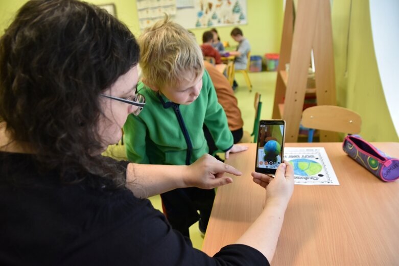  Jak bezpiecznie poruszać się w świecie cyfrowym nauczą się w przedszkolu 