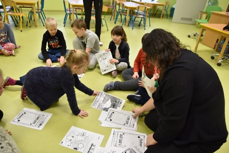  Jak bezpiecznie poruszać się w świecie cyfrowym nauczą się w przedszkolu 