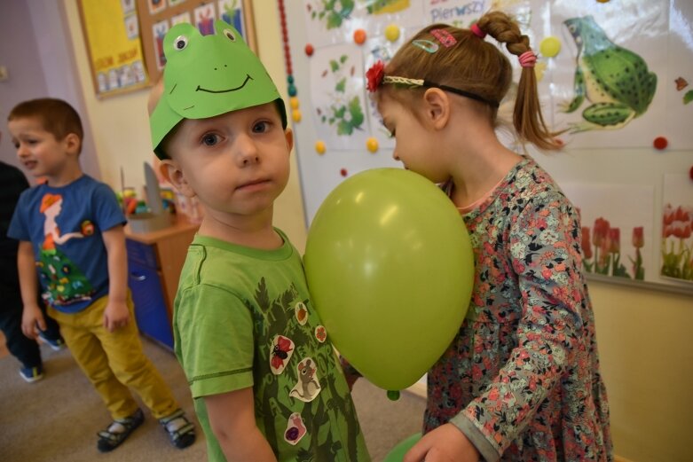  Jest kapryśna i nie należy do punktualnych 