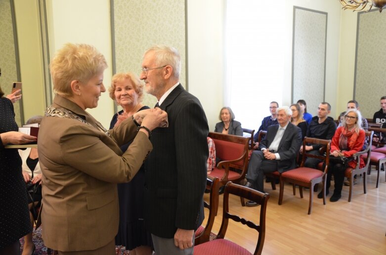  Jubileusz małżeństw w Skierniewicach – miłość na medal 