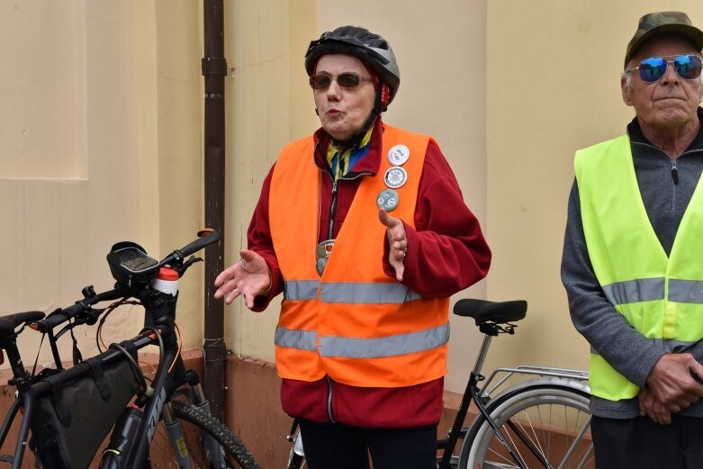  Jubileuszowe drzewko na 70-lecie PTTK już rośnie w parku! 