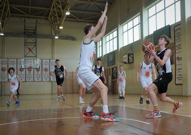  Kadeci MKS Ósemka w finale Mistrzostw Polski w Koszykówce U15! 