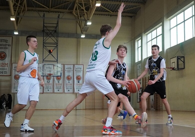  Kadeci MKS Ósemka w finale Mistrzostw Polski w Koszykówce U15! 