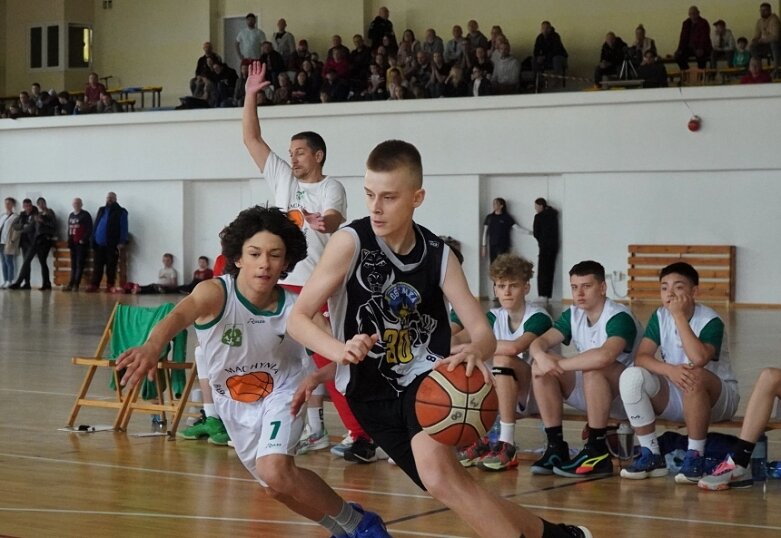  Kadeci MKS Ósemka w finale Mistrzostw Polski w Koszykówce U15! 