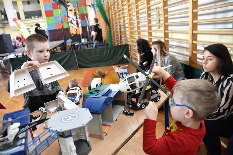  Karnawałowe pląsy na zakończenie ferii 