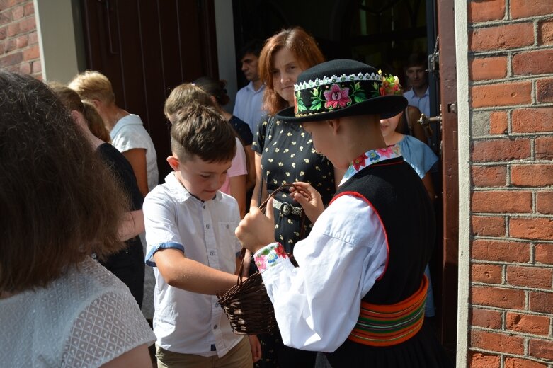  Każdy spróbował dożynkowego chleba 