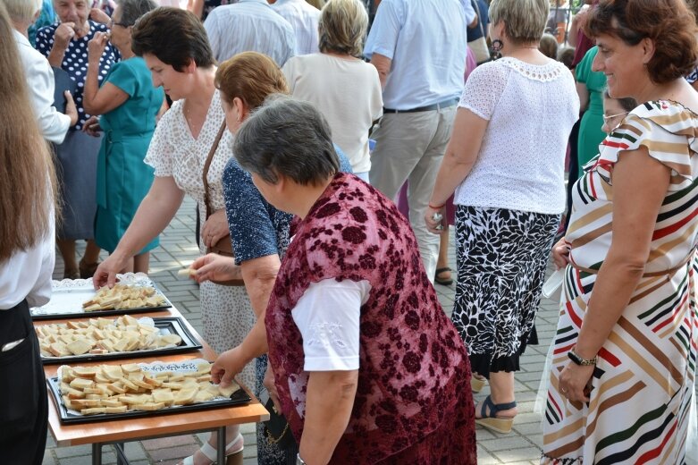  Każdy spróbował dożynkowego chleba 