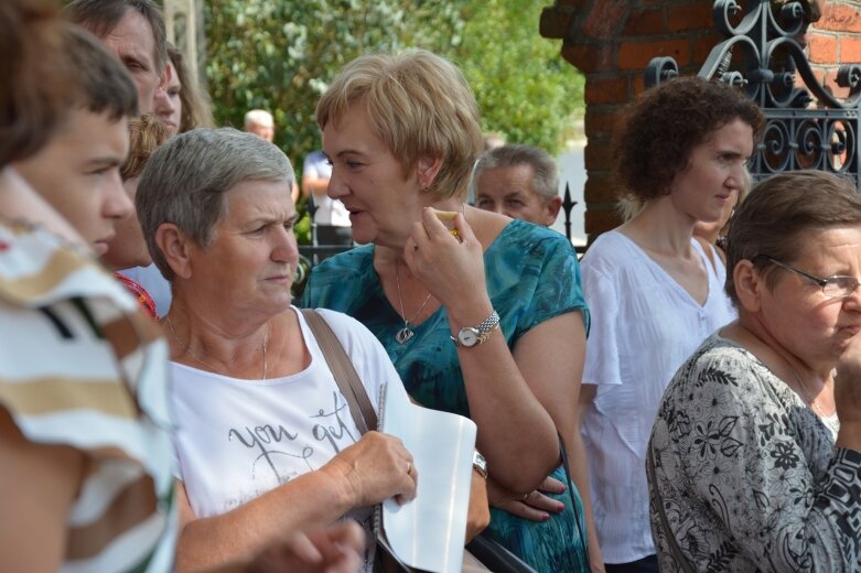  Każdy spróbował dożynkowego chleba 