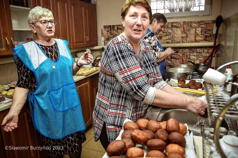  KGW w Jeżowie: pączki to ich specjalność 