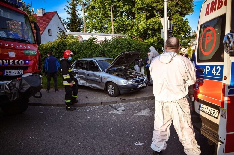  Kolizja na osiedlu Zadębie w Skierniewicach 