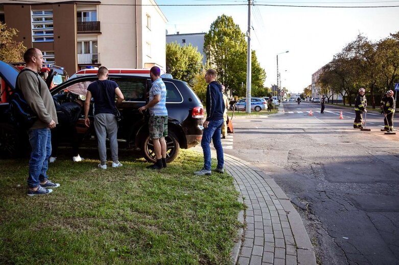  Kolizja trzech samochodów w centrum Skierniewic 