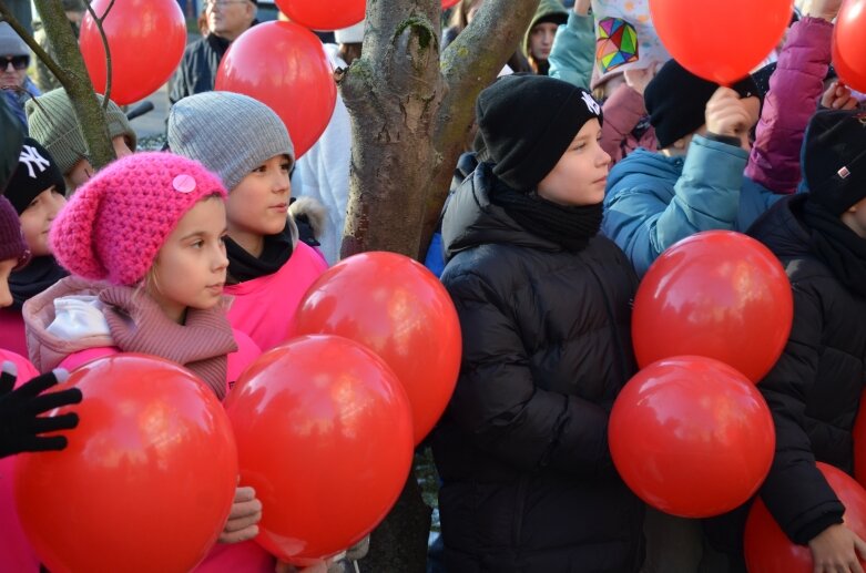  Kolory pomocy: mural WOŚP ozdobił Skierniewice 