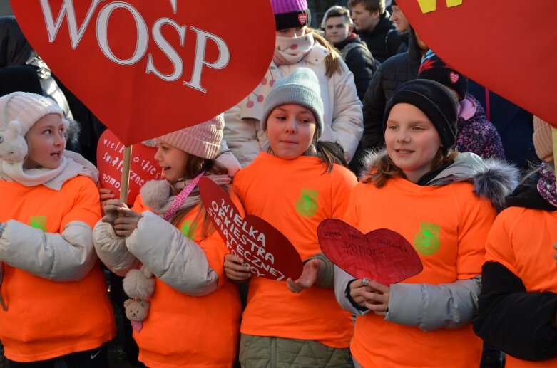  Kolory pomocy: mural WOŚP ozdobił Skierniewice 