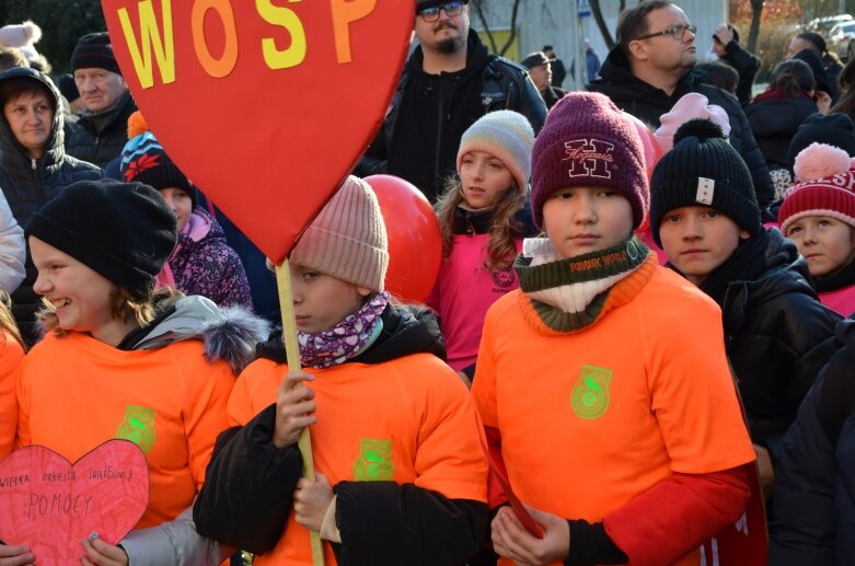  Kolory pomocy: mural WOŚP ozdobił Skierniewice 