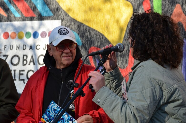  Kolory pomocy: mural WOŚP ozdobił Skierniewice 