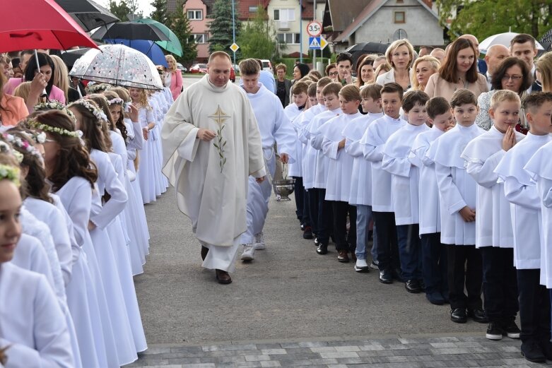  Komunia w parafii Niepokalanego Serca Najświętszej Maryi Panny 