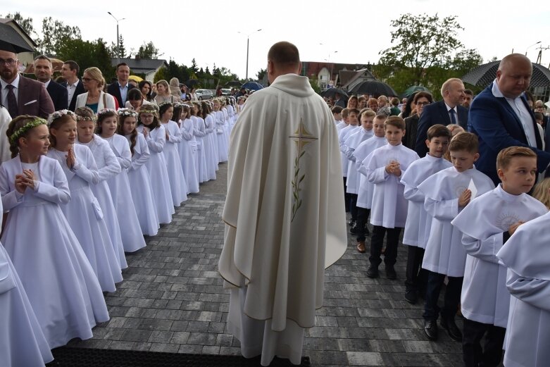  Komunia w parafii Niepokalanego Serca Najświętszej Maryi Panny 