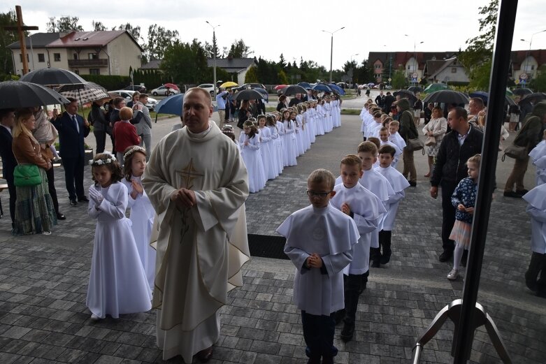  Komunia w parafii Niepokalanego Serca Najświętszej Maryi Panny 