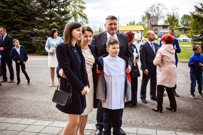  Komunie 2019 w Skierniewicach: kościół garnizonowy 