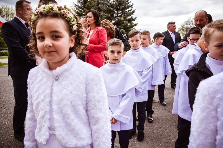  Komunie 2019 w Skierniewicach: kościół garnizonowy 