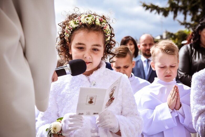  Komunie 2019 w Skierniewicach: kościół garnizonowy 