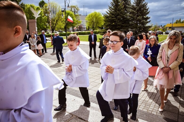  Komunie 2019 w Skierniewicach: kościół garnizonowy 