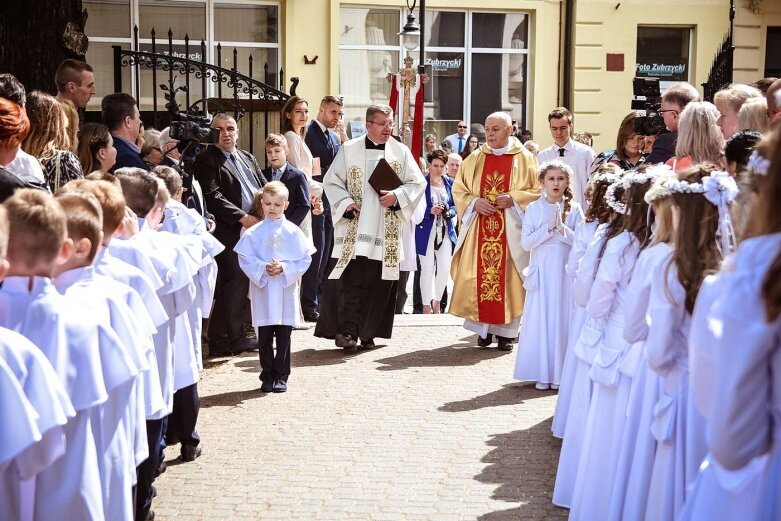  Komunie 2019 w Skierniewicach: kościół św. Jakuba 