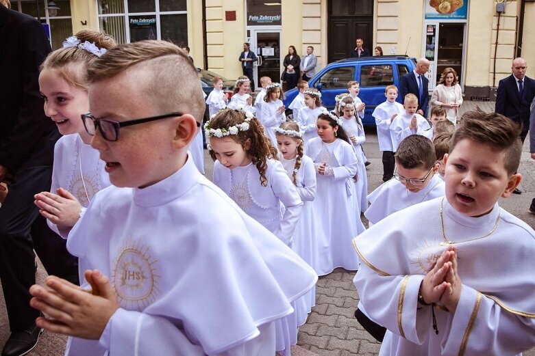  Komunie 2019 w Skierniewicach: kościół św. Jakuba 