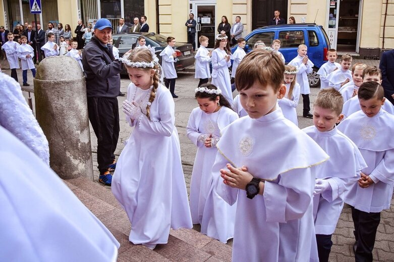  Komunie 2019 w Skierniewicach: kościół św. Jakuba 