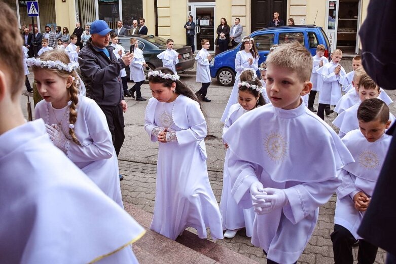  Komunie 2019 w Skierniewicach: kościół św. Jakuba 