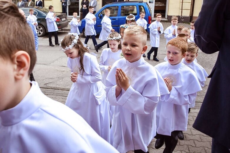  Komunie 2019 w Skierniewicach: kościół św. Jakuba 