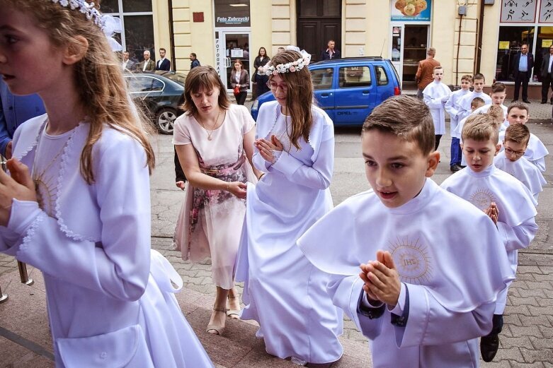  Komunie 2019 w Skierniewicach: kościół św. Jakuba 