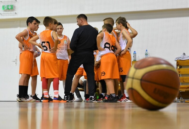  Koszykarskie derby miasta w lidze młodzików 