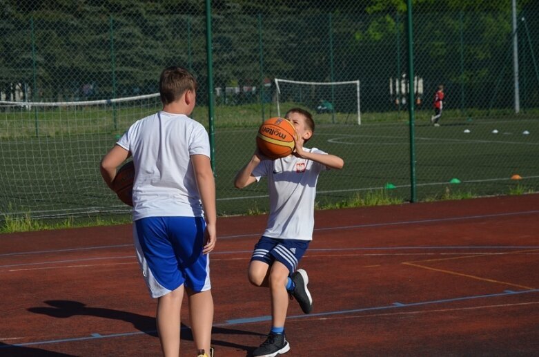  Koszykarze wrócą trenować do hal 