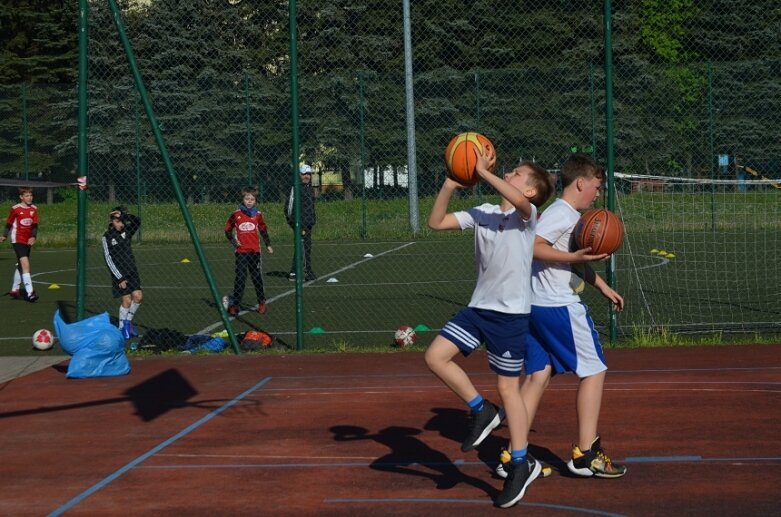  Koszykarze wrócą trenować do hal 