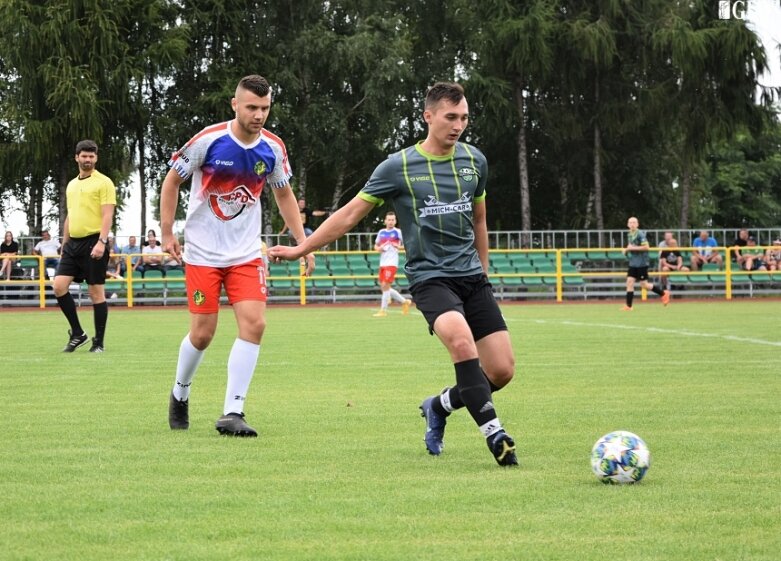  Kto zdobędzie Puchar Starosty Skierniewickiego? W finale Macovia i Manchatan 