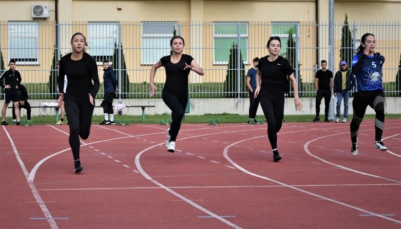  Lekkoatletyczna Licealiada na stadionie przy ulicy Tetmajera 