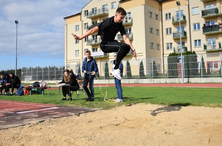  Lekkoatletyczna Licealiada na stadionie przy ulicy Tetmajera 