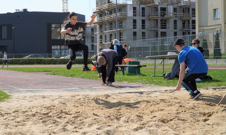  Lekkoatletyczna wiosna na stadionie przy ulicy Tetmajera 