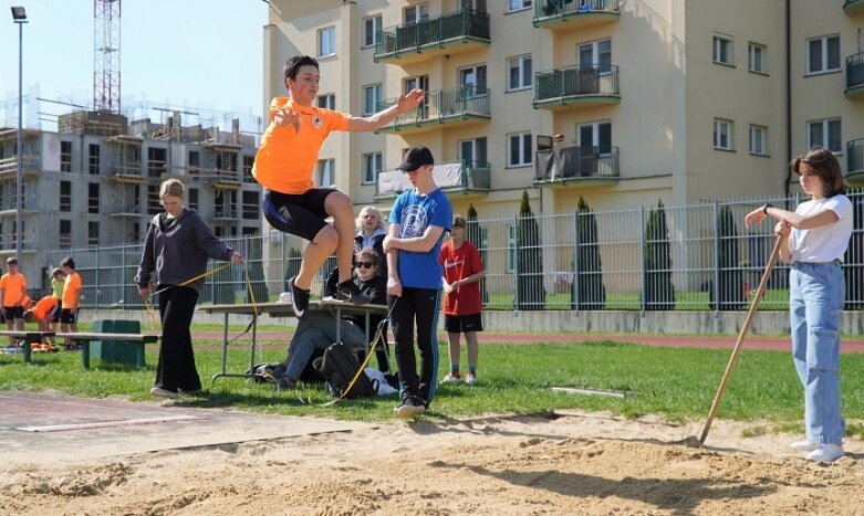  Lekkoatletyczna wiosna na stadionie przy ulicy Tetmajera 