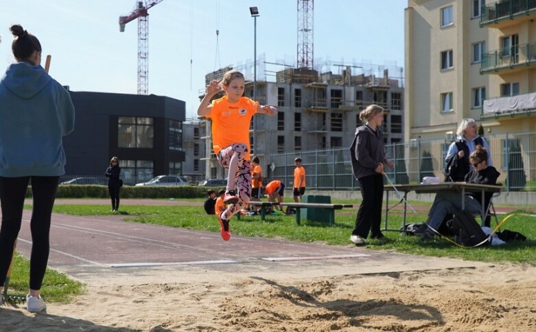  Lekkoatletyczna wiosna na stadionie przy ulicy Tetmajera 