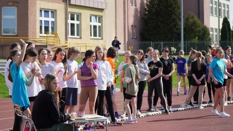  Lekkoatletyczna wiosna na stadionie przy ulicy Tetmajera 