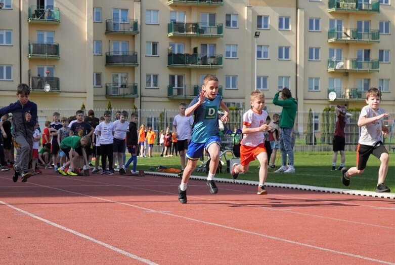  Lekkoatletyczna wiosna na stadionie przy ulicy Tetmajera 