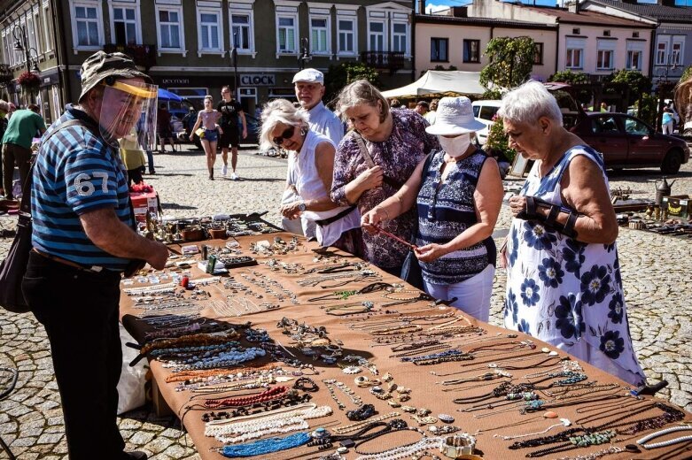  Lipcowy pchli targ w Skierniewicach [ZDJĘCIA] 