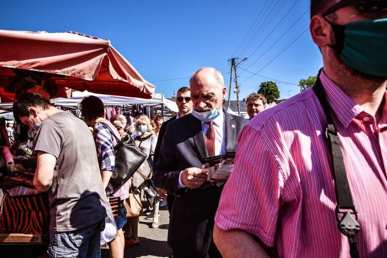  Macierewicz agitował w Skierniewicach 