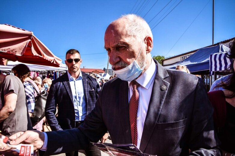  Macierewicz agitował w Skierniewicach 