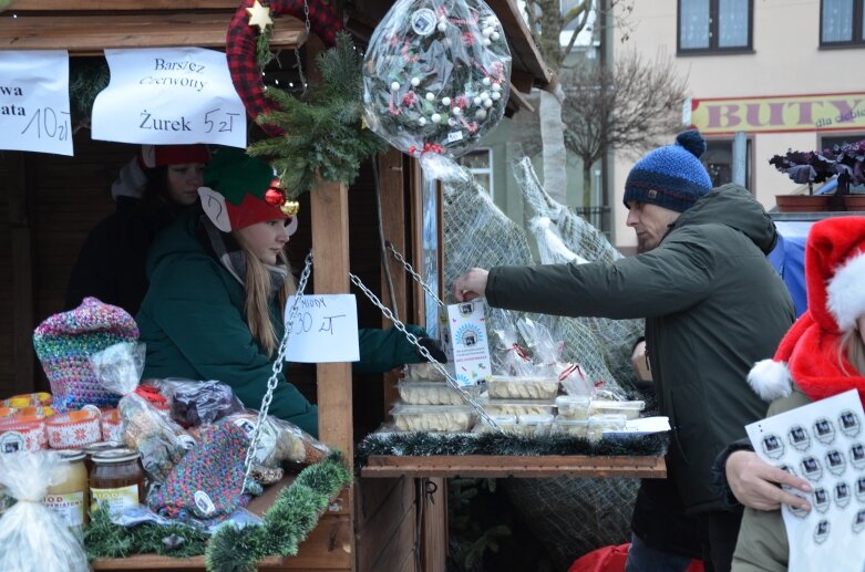  Magia świąt na skierniewickim Rynku – jarmark, warsztaty i wizyta Świętego Mikołaja 