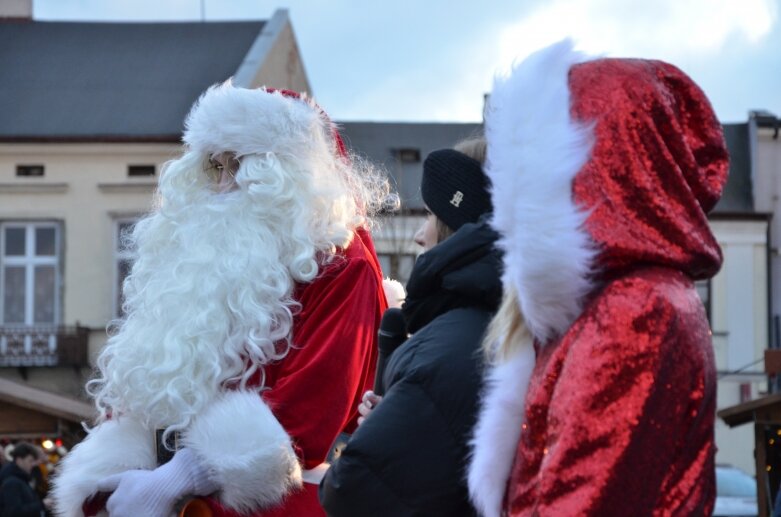  Magia świąt na skierniewickim Rynku – jarmark, warsztaty i wizyta Świętego Mikołaja 