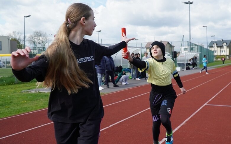  Maków gospodarzem skierniewickiego, lekkoatletycznego festiwalu sztafet 